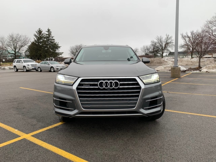 2017 Audi Q7  Premium